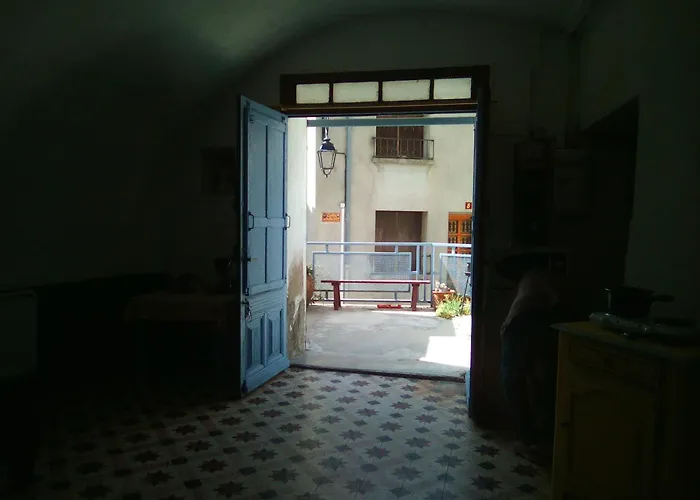 Ancien Cafe Des Annees 30